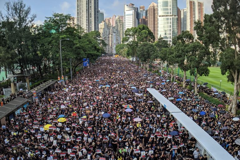 Ubiegłoroczne demonstracje w Hongkongu. Fot. Internet.