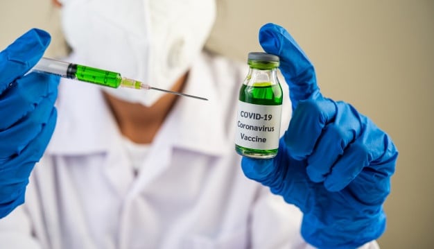Gigant farmaceutyczny podpisał umowę z czterema państwami na dostawę szczepionek przeciwko COVID-19