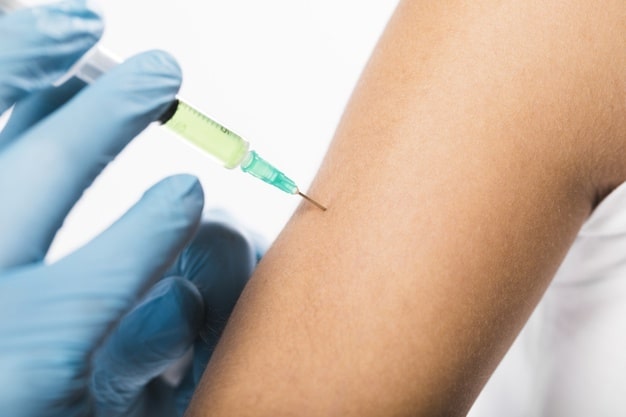 Wielki koncern wstrzymał testy szczepionki przeciw Covid-19. Powodem groźne powikłania poszczepienne