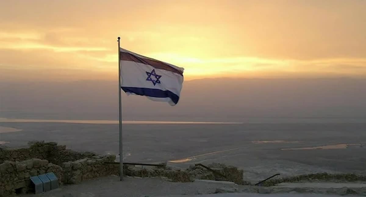 Izraelska flaga na Zachodnim Brzegu. Fot. domena publiczna