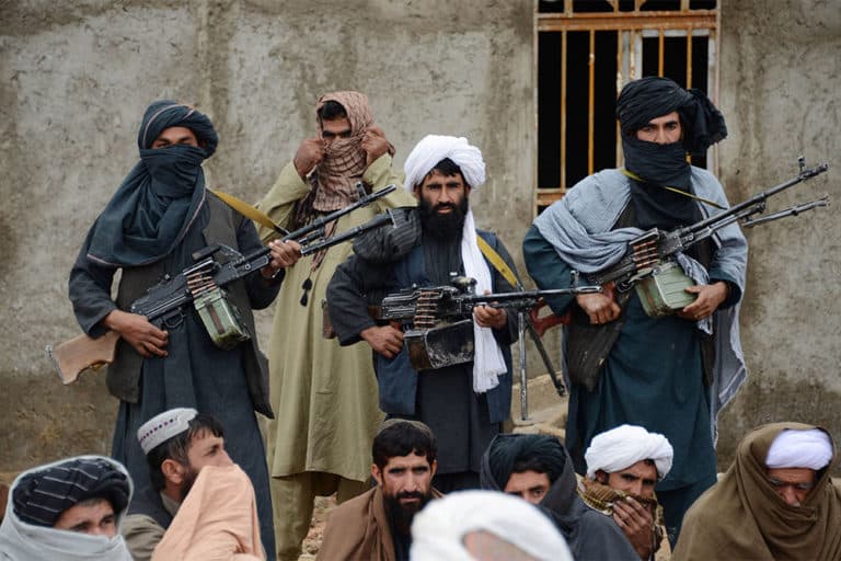 Talibowie zabijają ludzi, a ciała wystawiają na pokaz! „Ku przestrodze”