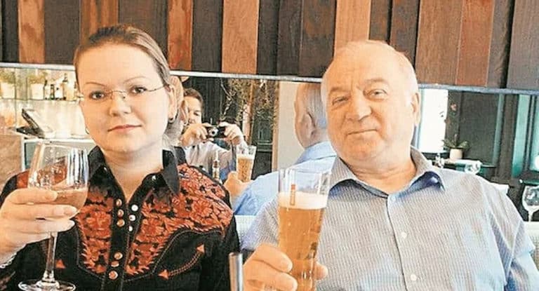 Siergiej Skripal z córką Julią. Fot. domena publiczna