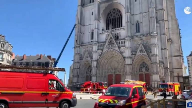 Katedra w Nantes po pożarze. Fot. YouTube
