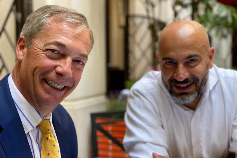 Założyciel Italexit senator Gianluigi Paragone i Nigel Farage, czołowy brytyjski eurosceptyk. Fot. Twitter