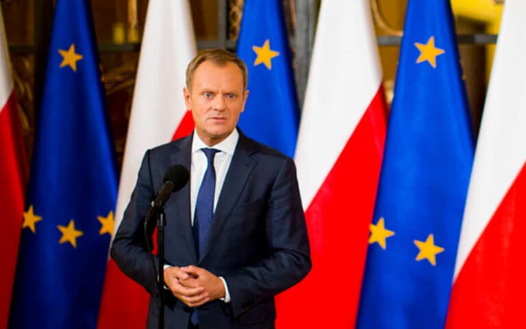 Tusk skomentował rezygnację ministra zdrowia. Szumowski ostro odpowiada