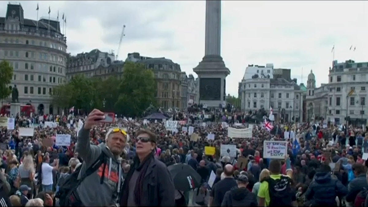 Protest na Trafalgar Square. For. YouTube