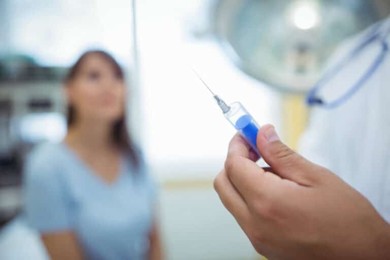 Brytyjskie media: szczepionka Pfizera może być dopuszczona w ciągu tygodnia