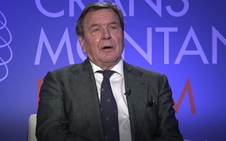 Gerhard Schröder. Król idiotów Putina