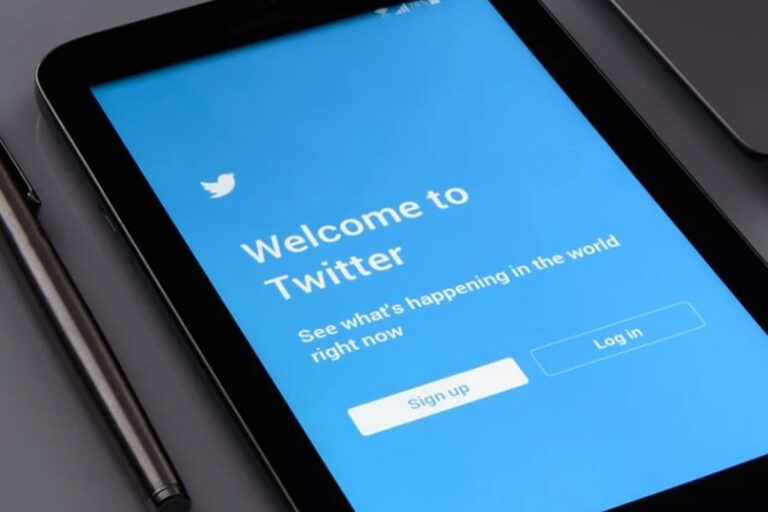 To nie koniec cenzury. Twitter blokuje republikańską kongresmenkę