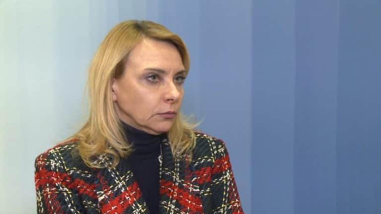 Prof. Anna Piekarska chce, aby antycovidowcy płacili za leczenie z własnej kieszeni. Oto co proponuje