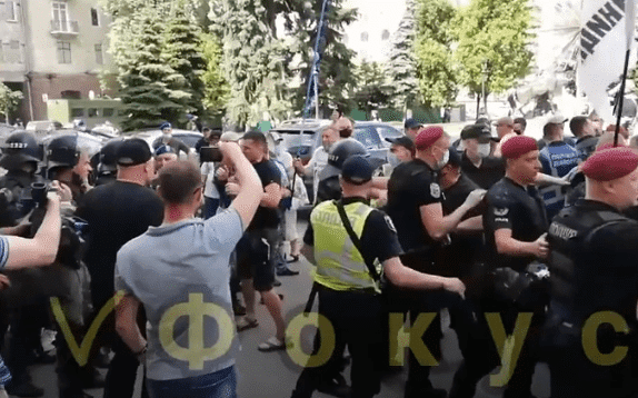 Ukraińscy przedsiębiorcy starli się w Kijowie z policją. Poszło o nowe podatki