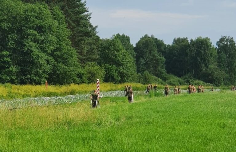 Wojsko buduje ogrodzenie na granicy z Białorusią! Położono już 100 kilometrów