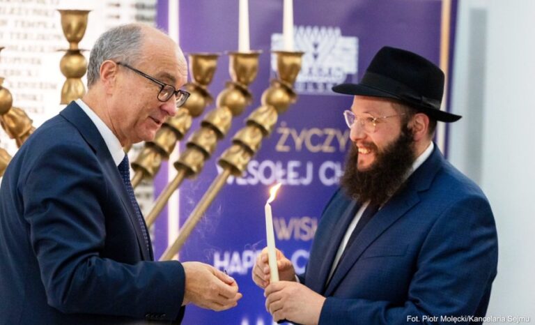 CZY MARSZAŁEK CZARZASTY DOSTĄPI ZASZCZYTU OBRZEZANIA?